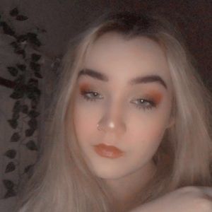 Meet your Posher, Mia